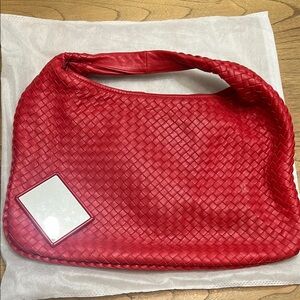 Authentic BOTTEGA VENETA 
Nappa Intrecciato Veneta Hobo